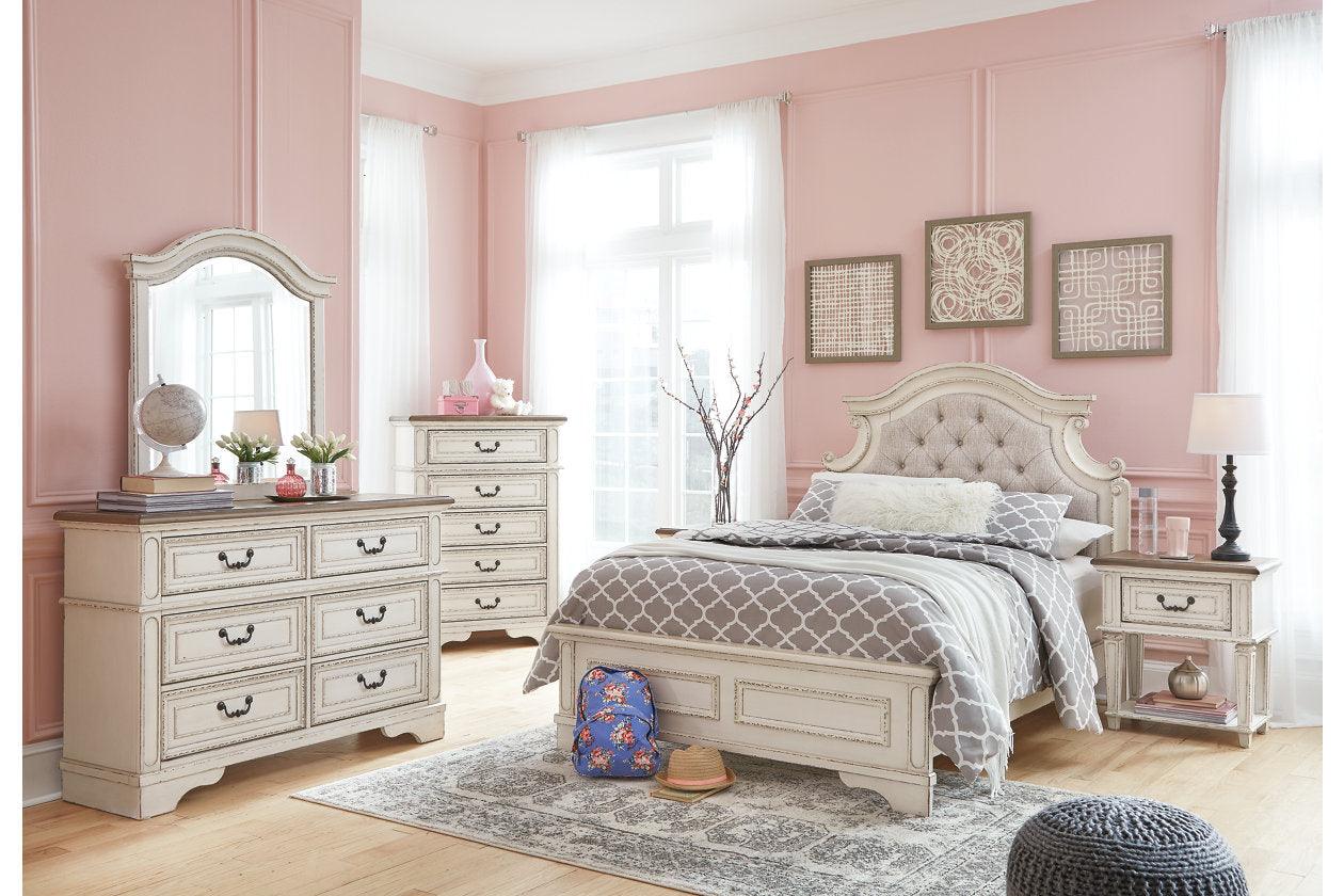 Realyn Chipped White Chest of Drawers - Image 7