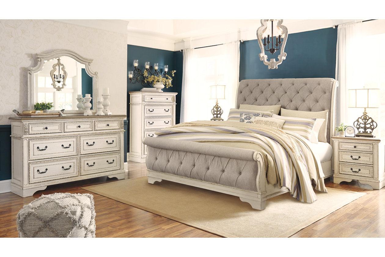 Realyn Chipped White Queen Sleigh Bed - Image 7