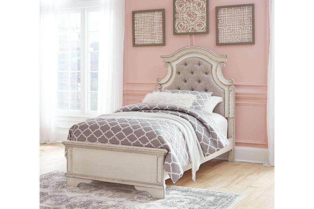Realyn Chipped White Twin Panel Bed - Image 5