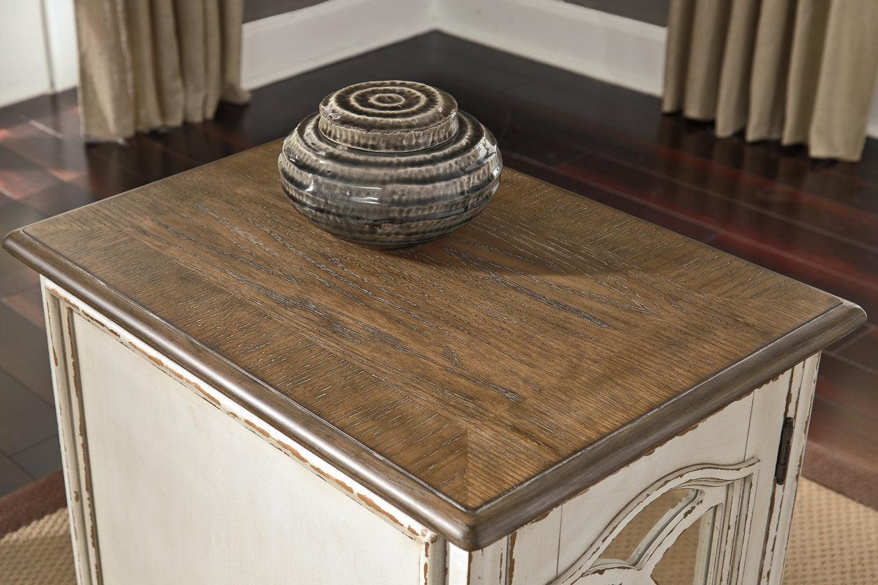 Realyn White/Brown Chairside End Table - Image 7