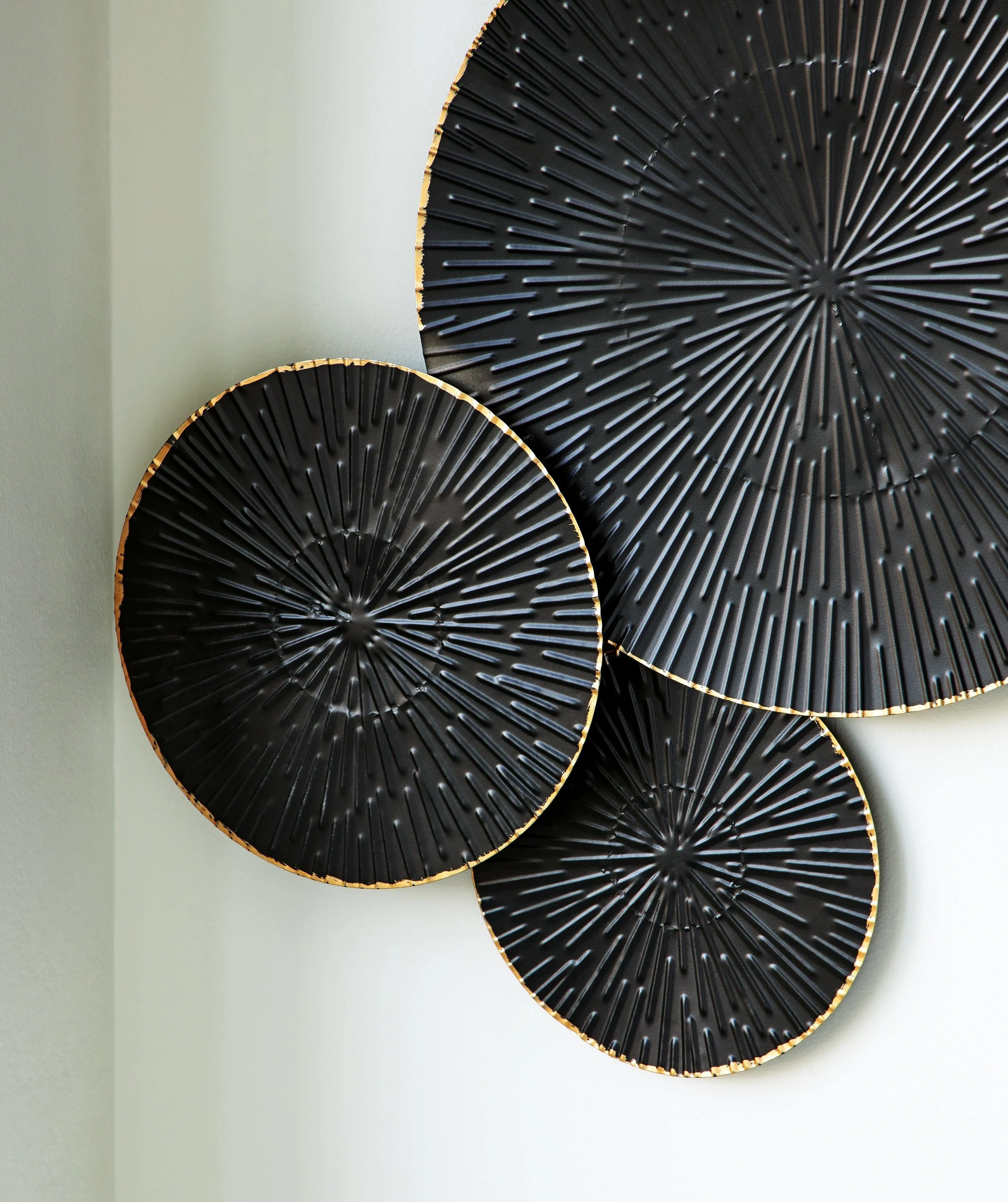 Rhetlen Black/Gold Finish Wall Decor - Image 2