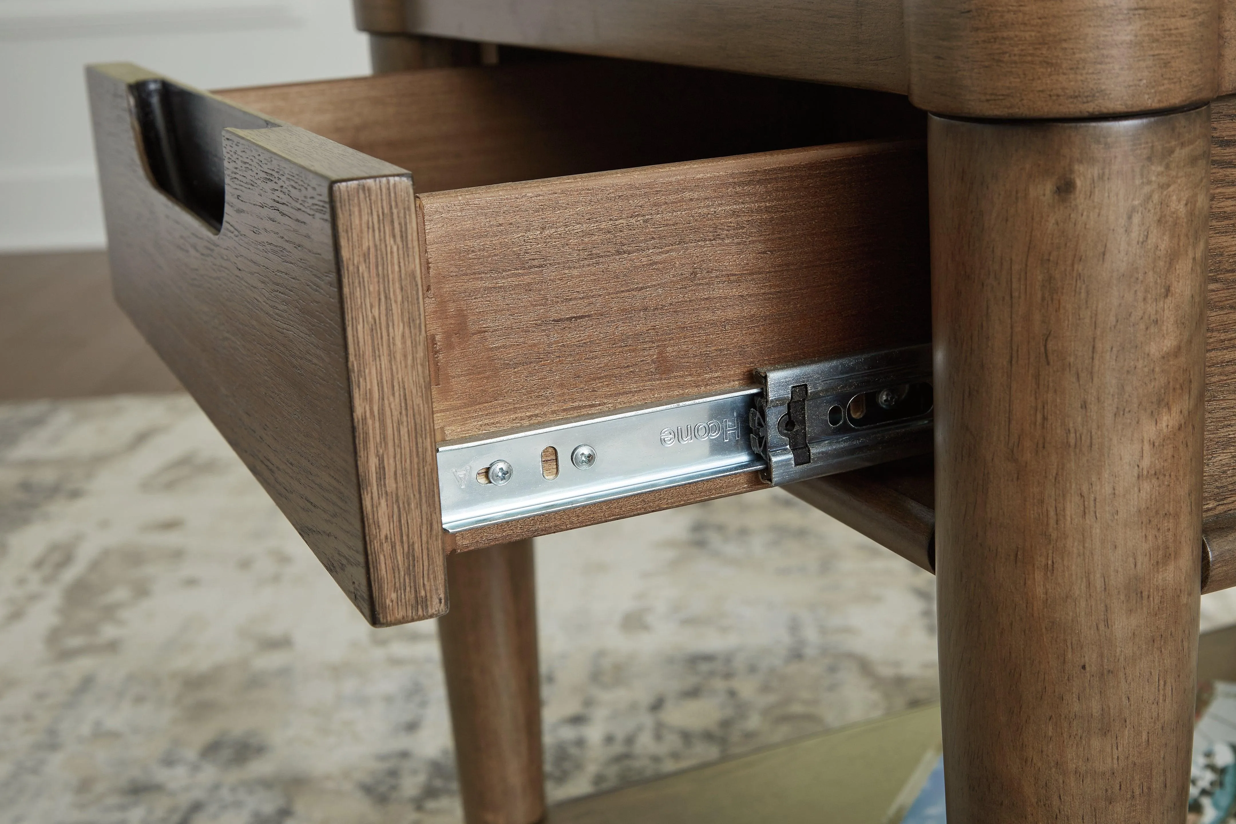 Roanhowe Brown End Table - Image 6