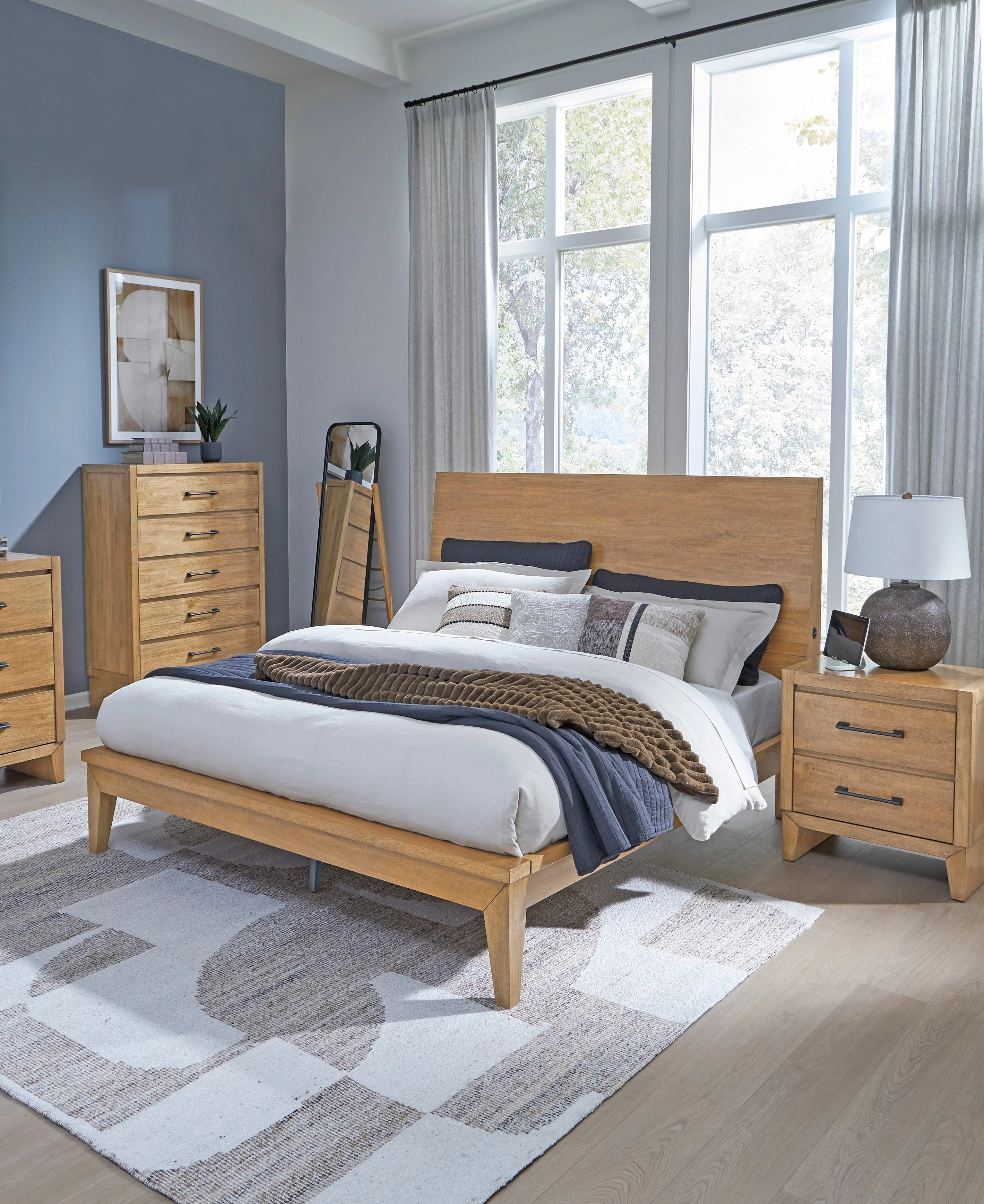 Sherbana Light Brown Queen Platform Bed - Image 12