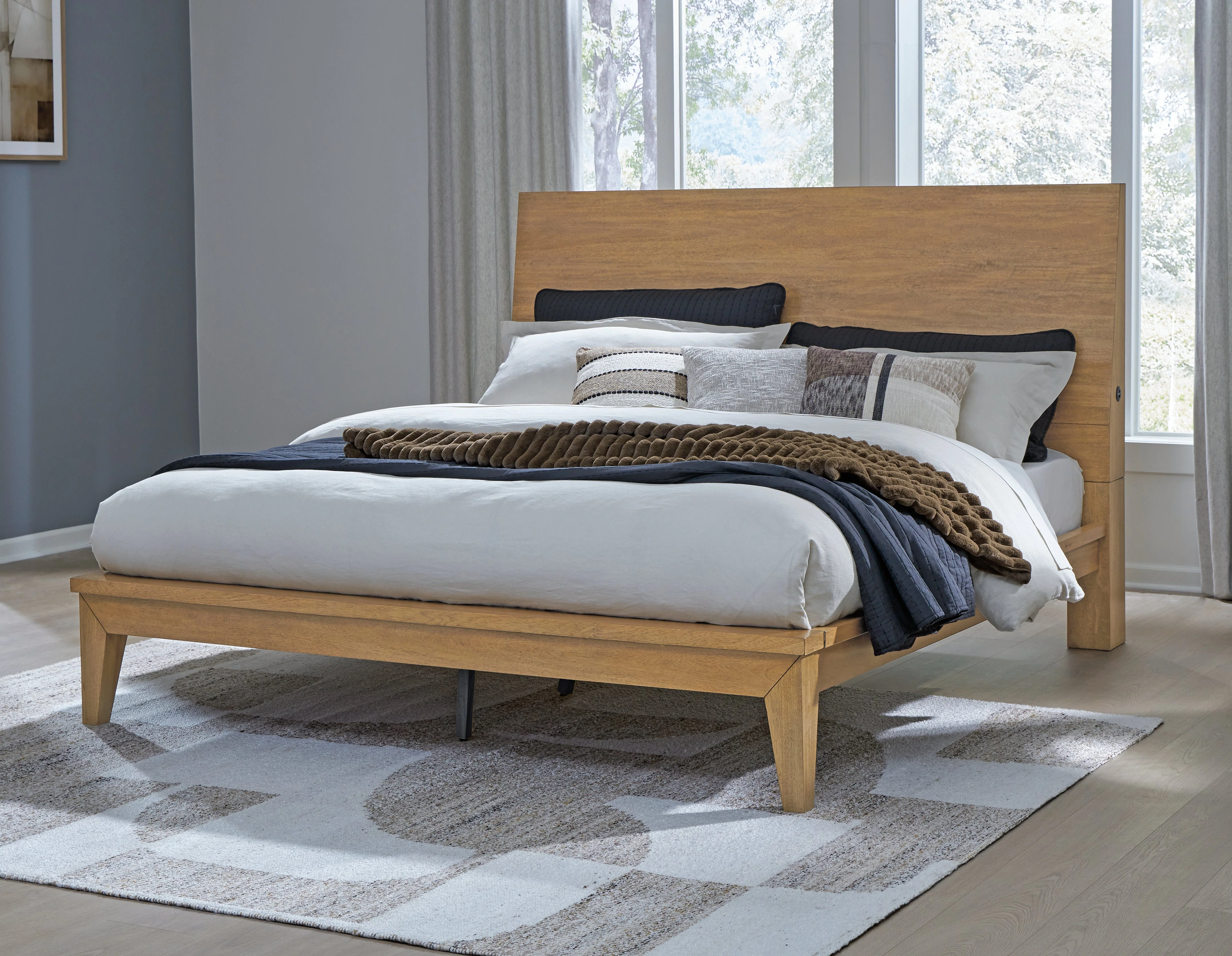 Sherbana Light Brown Queen Platform Bed - Image 2