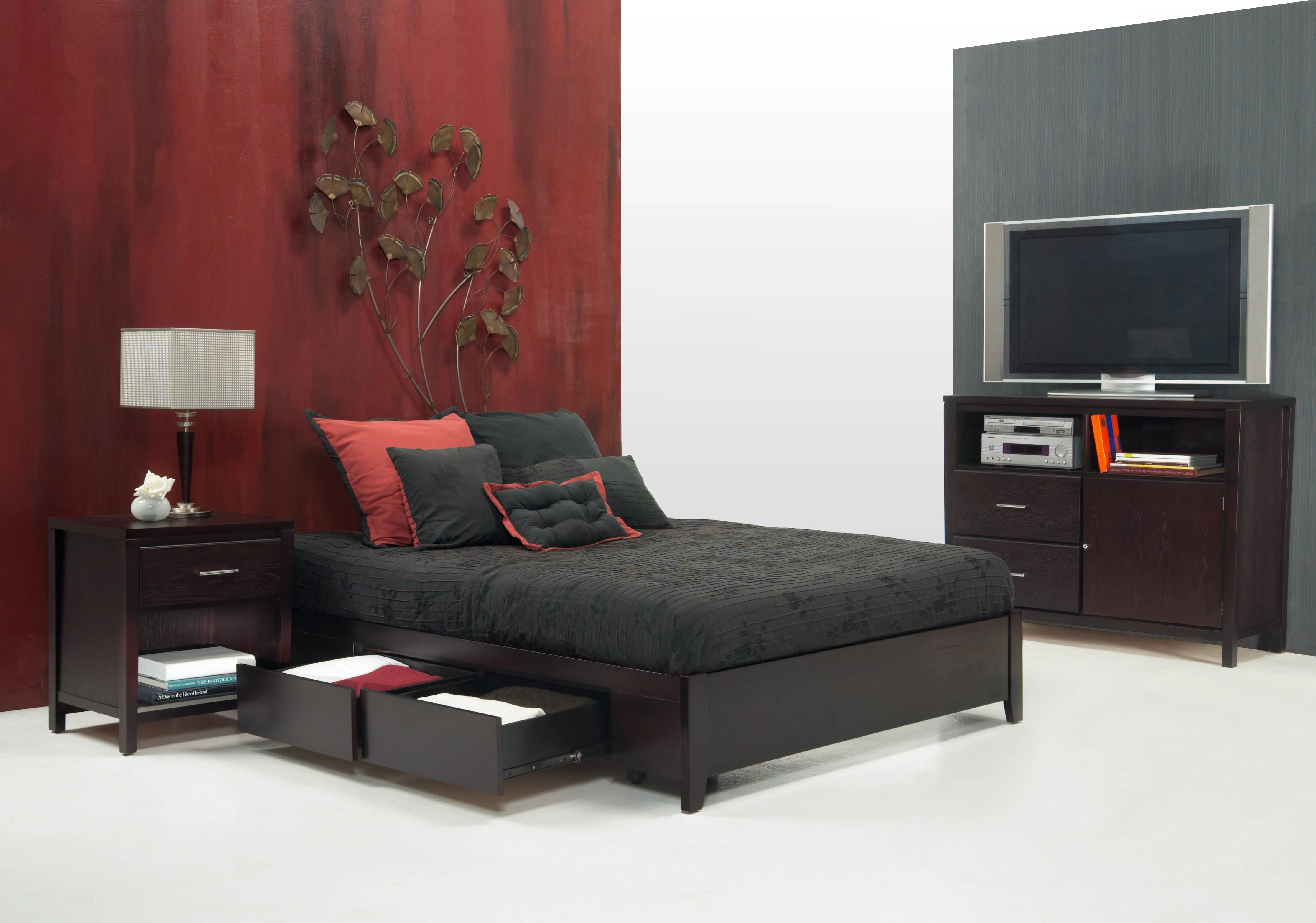 Simple Wood Eastern King Storage Bed in Espresso - Image 7