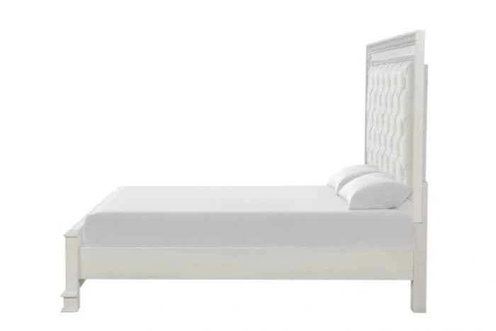 Stella Mia Creamy White 5-Piece Queen Bedroom Set - Image 7