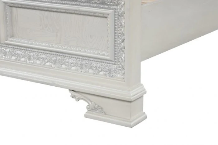 Stella Mia Creamy White 5-Piece Queen Bedroom Set - Image 8