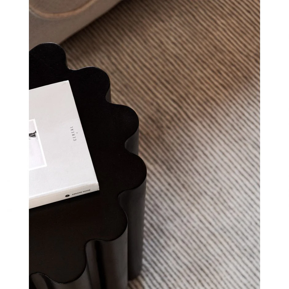 Taffy Accent Table Black - Image 3