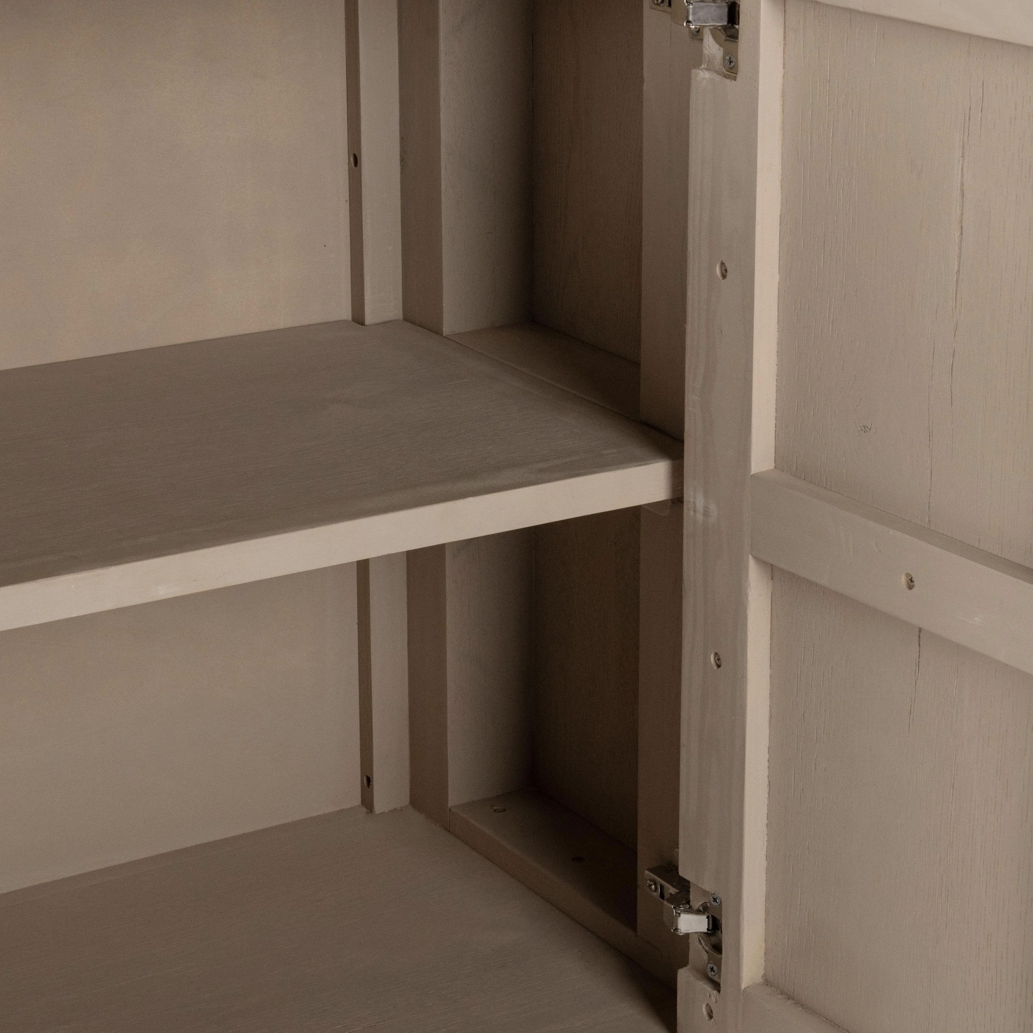Tiber 4 Door Buffet - Cream Washed - Image 7