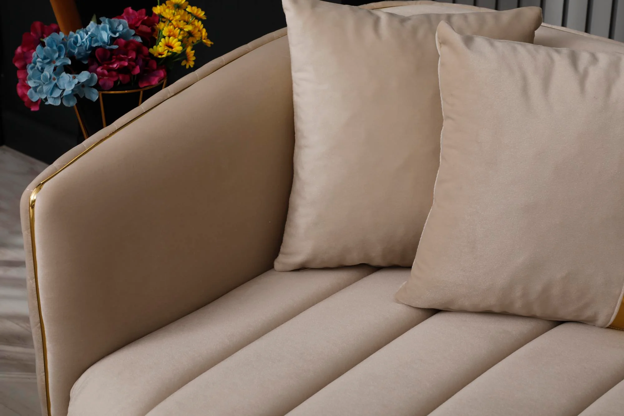 Toronto Cream Stationary Loveseat - Image 4
