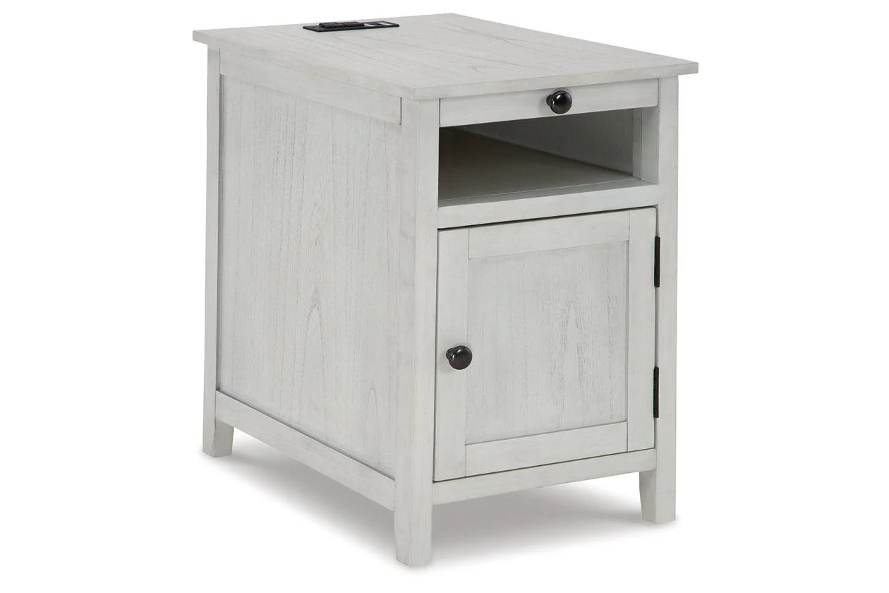 Treytown Antique White Chairside End Table