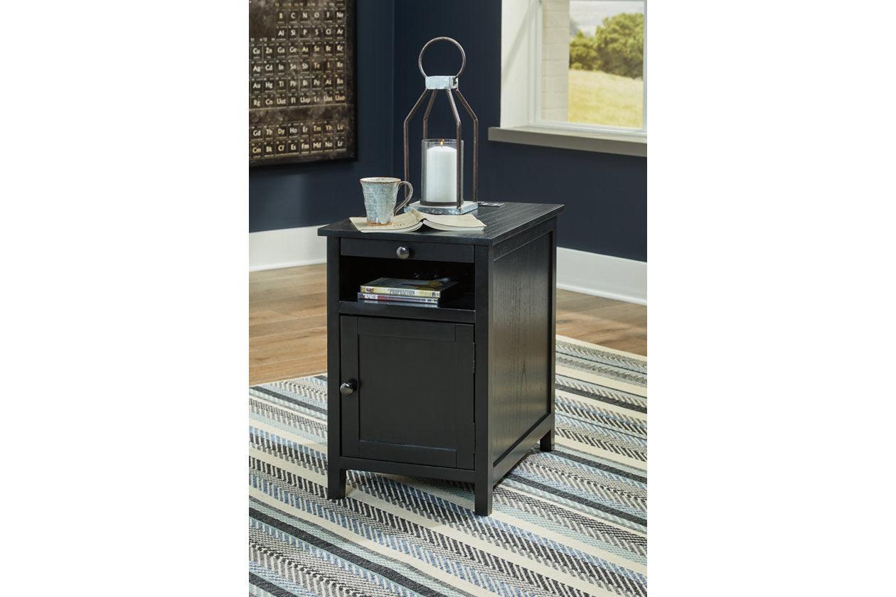 Treytown Black Chairside End Table - Image 12