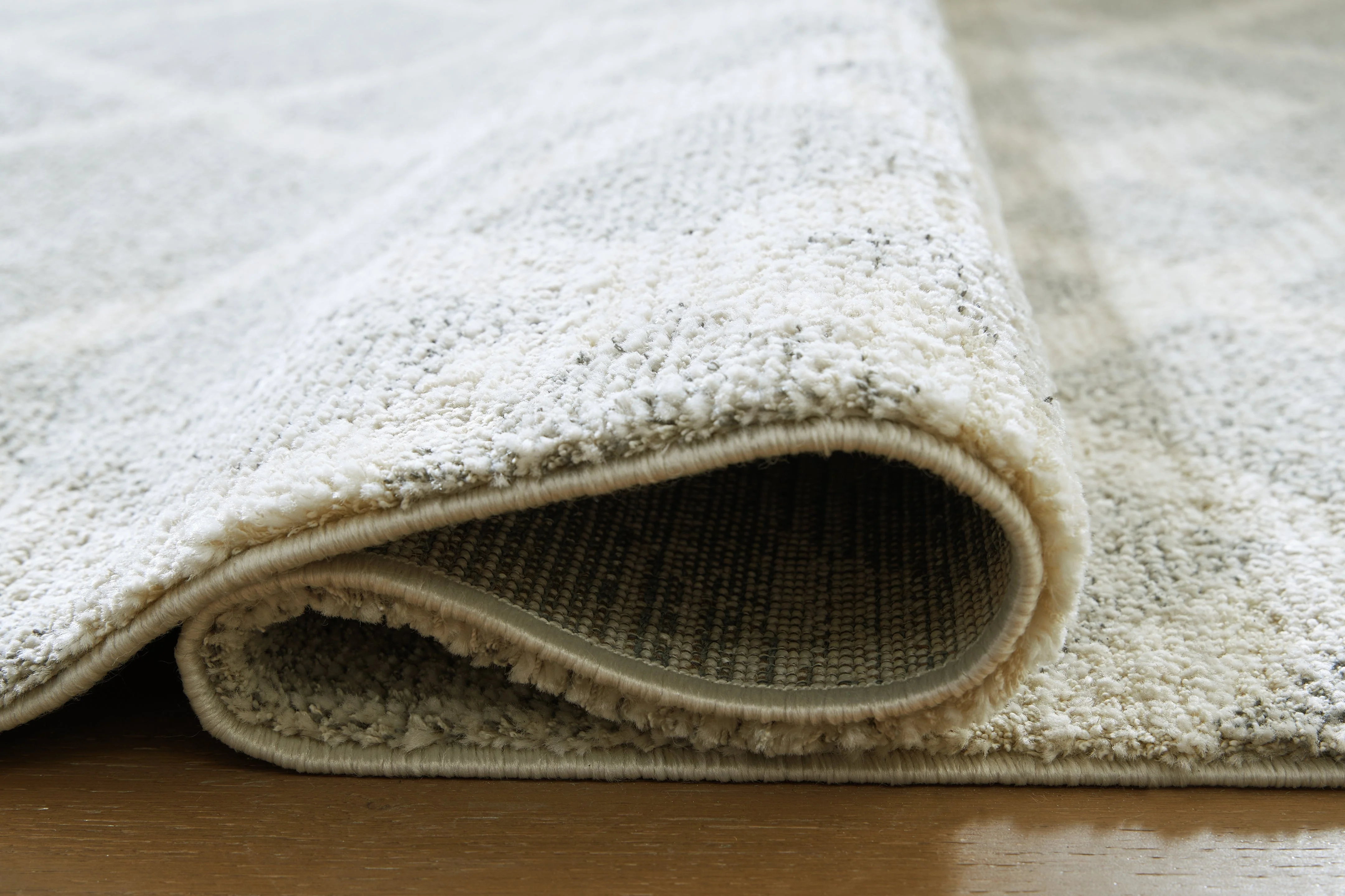 Unawick Gray/Ivory Medium Rug - Image 4