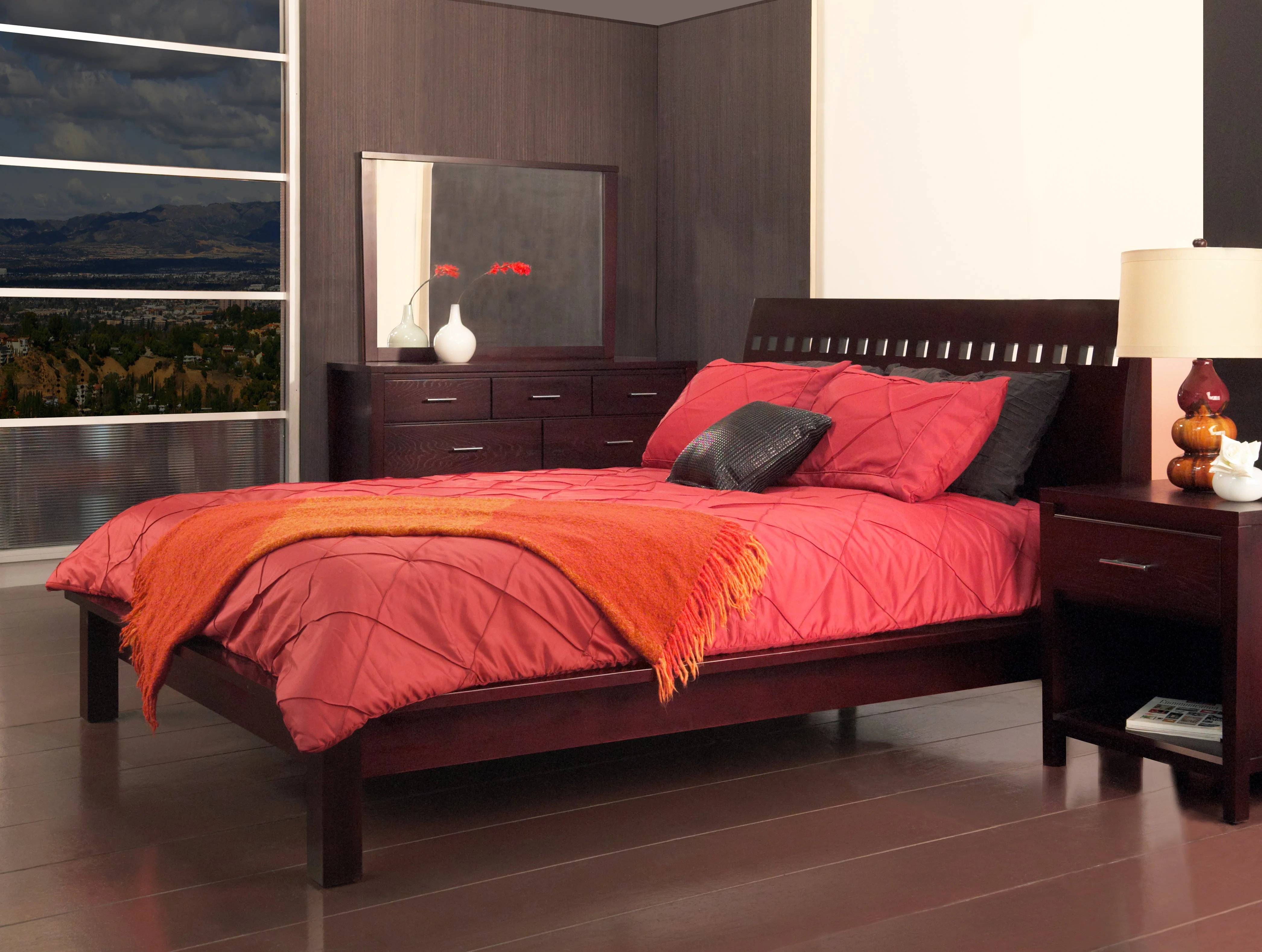 Veneto Wood California King Platform Bed in Espresso - Image 2