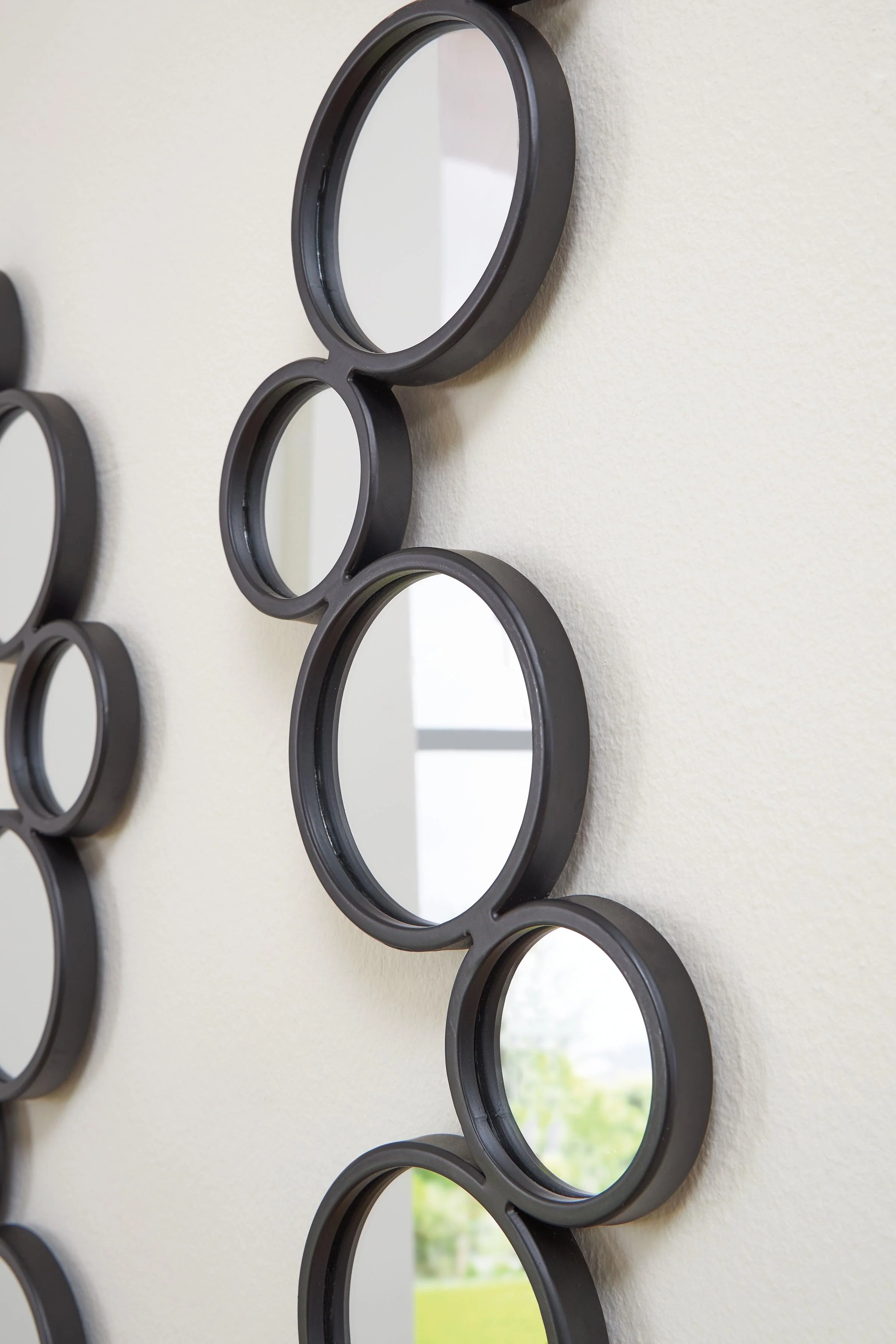 Vinler Black Accent Mirror Set (Set of 2) - Image 8