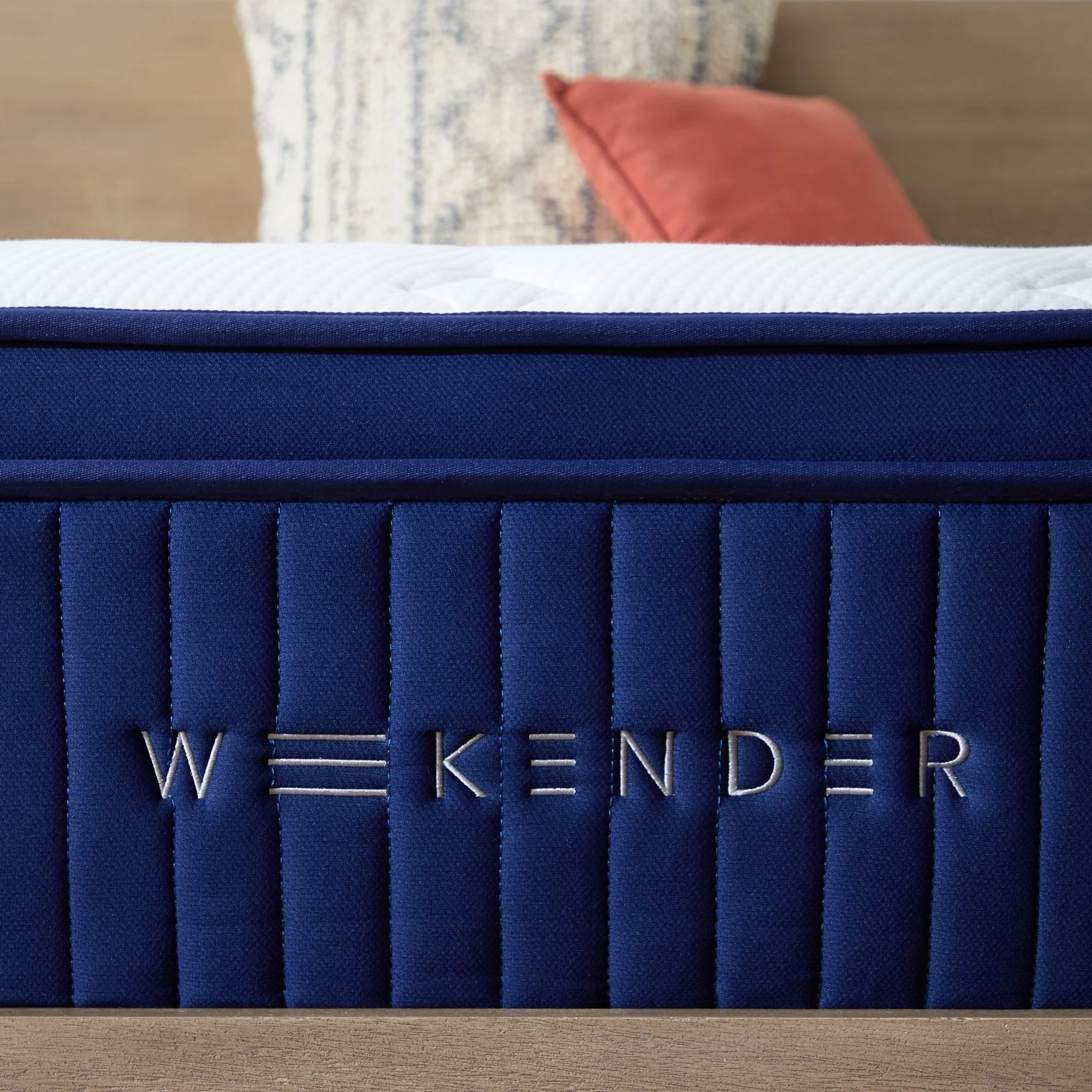 Weekender Blue/White Cal King 13" Euro Top Hybrid Mattress - Image 6