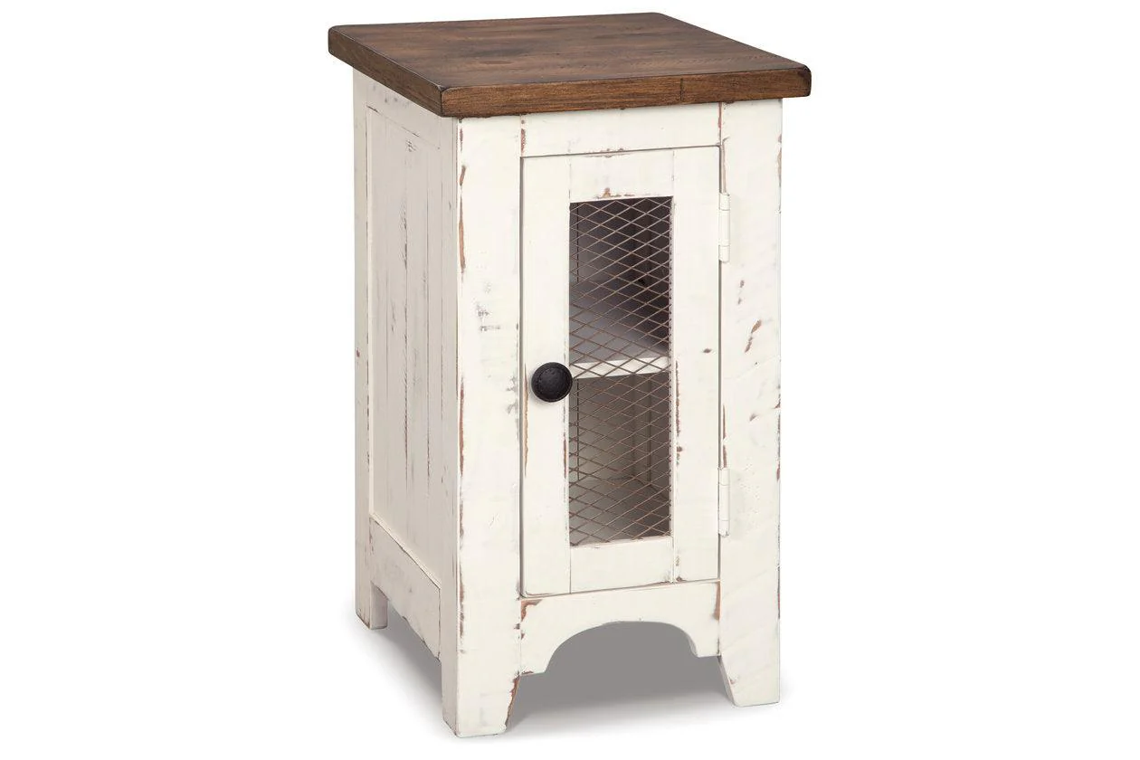Wystfield White/Brown Coffee Table and 2 Chairside End Tables - Image 5